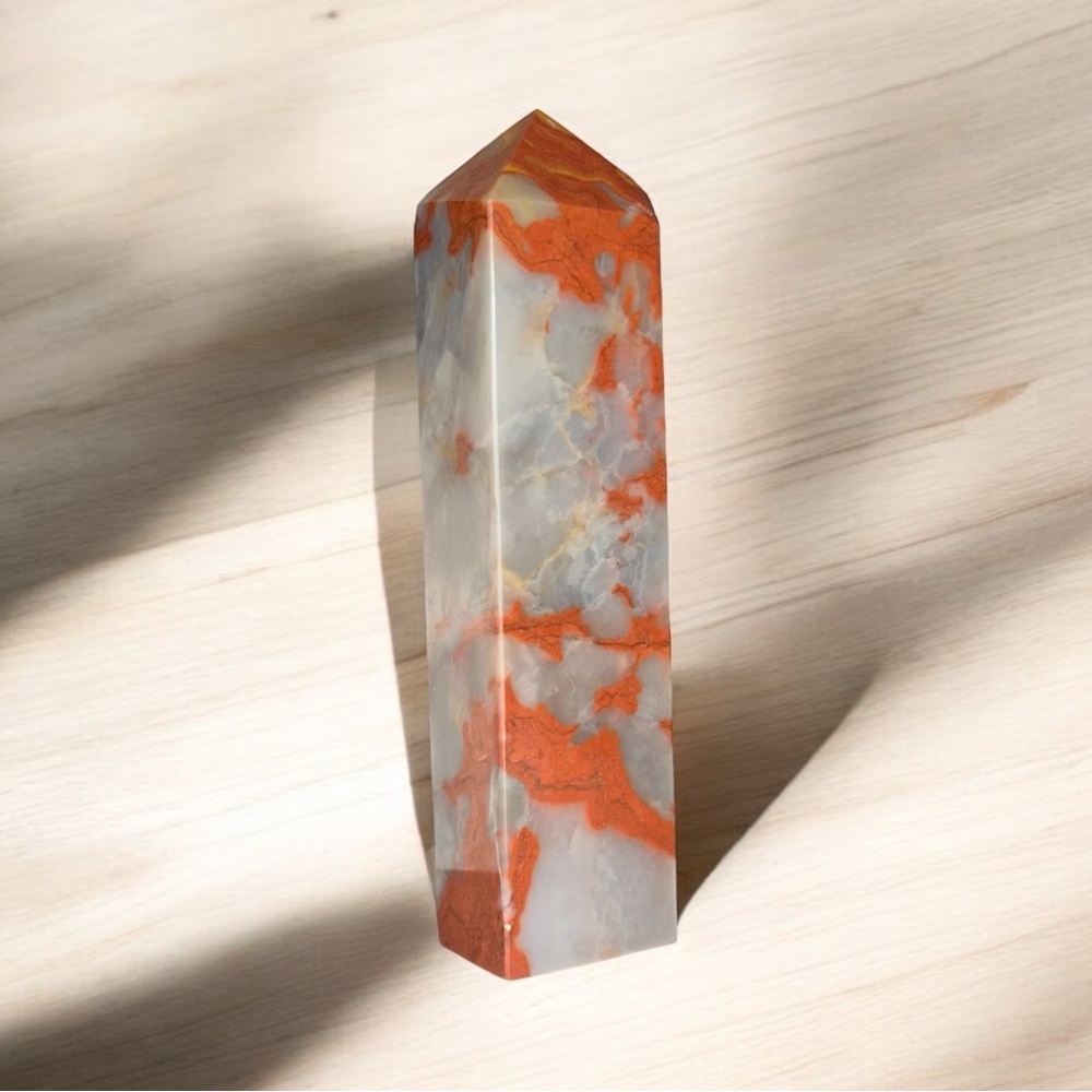 Red jasper with agate.